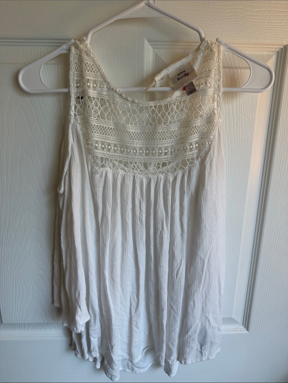 Knox Rose Cream Crochet Yoke Sleeveless Camisole